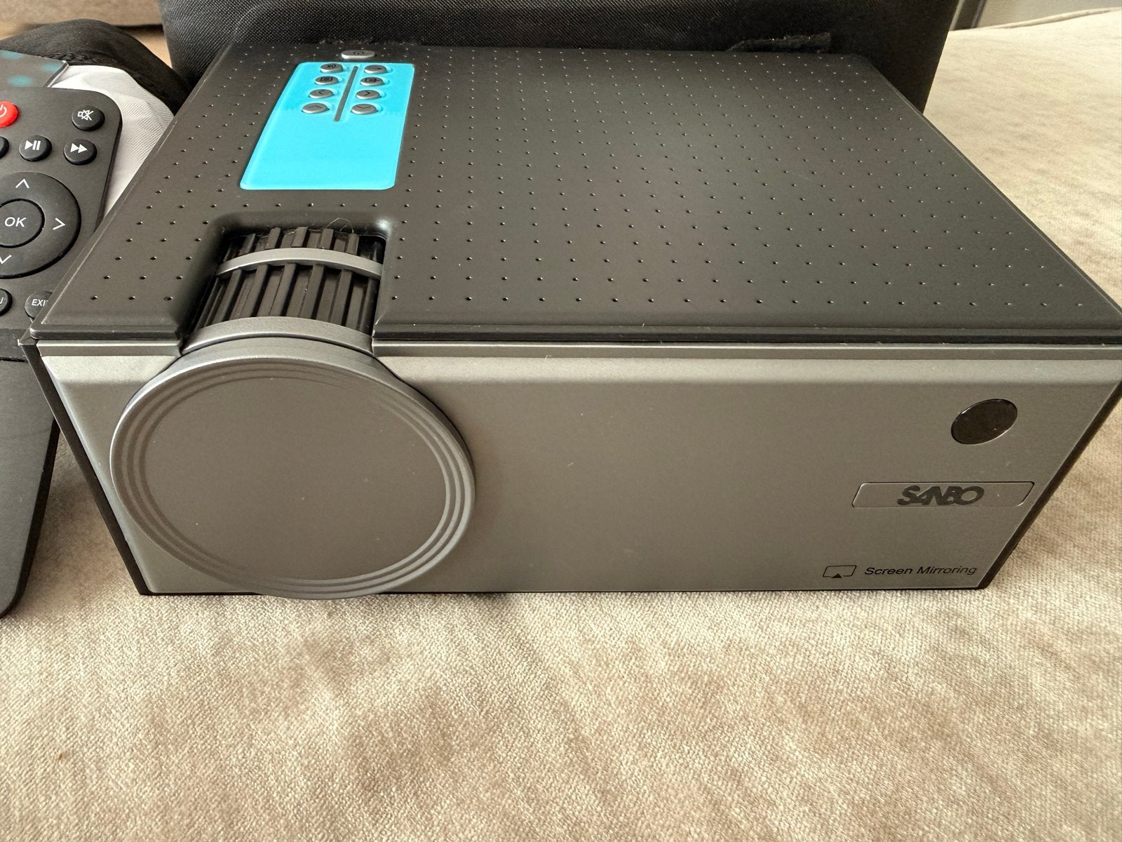 Sanbo Smart Mini Beamer Full HD 1080p met Screen Mirroring, Ophalen of Verzenden, Zo goed als nieuw, LED, Full HD (1080)