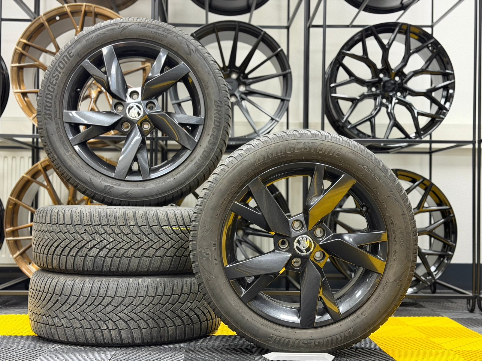 17 Inch Nette Skoda Karoq Winterset 6MM €499,-!, Ophalen, Banden en Velgen, 17 inch, 205 mm