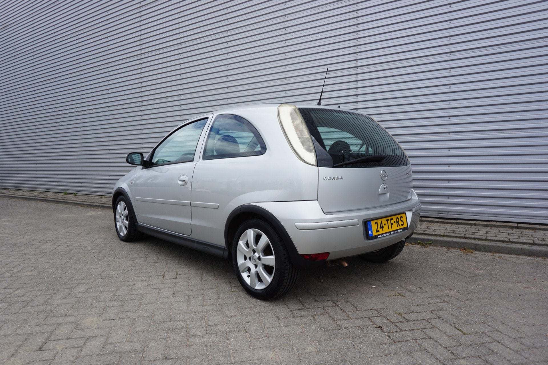 Opel Corsa 1.2-16V Silverline Airco / Elektr. ramen / Lm vel, Voorwielaandrijving, Gebruikt, 31 €/maand, 4 cilinders