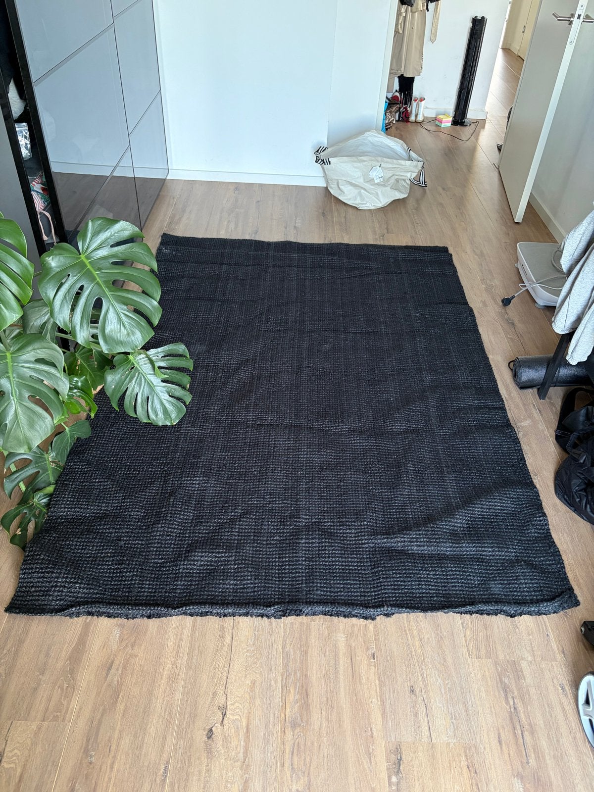Zwart jute vloerkleed - grof geweven, Ophalen, Gebruikt, Zwart, 150 tot 200 cm