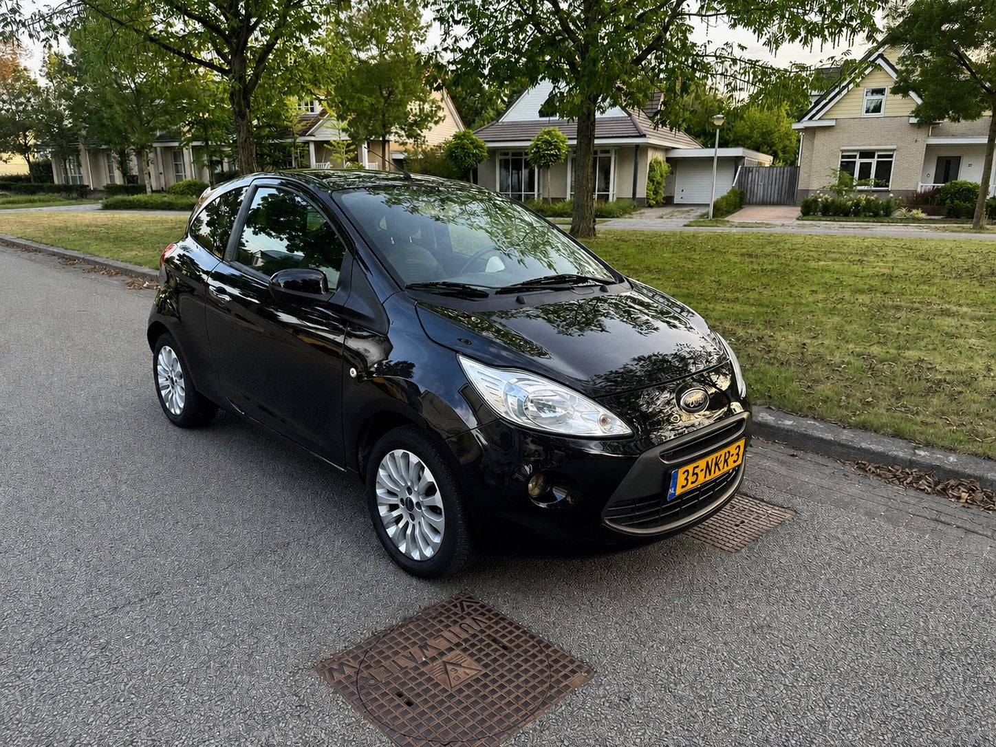 Ford Ka 1.2 Titanium X |Airco | LM Velgen | Nieuwe beurt, Auto's, Voorwielaandrijving, 4 cilinders, 4 stoelen, Zwart