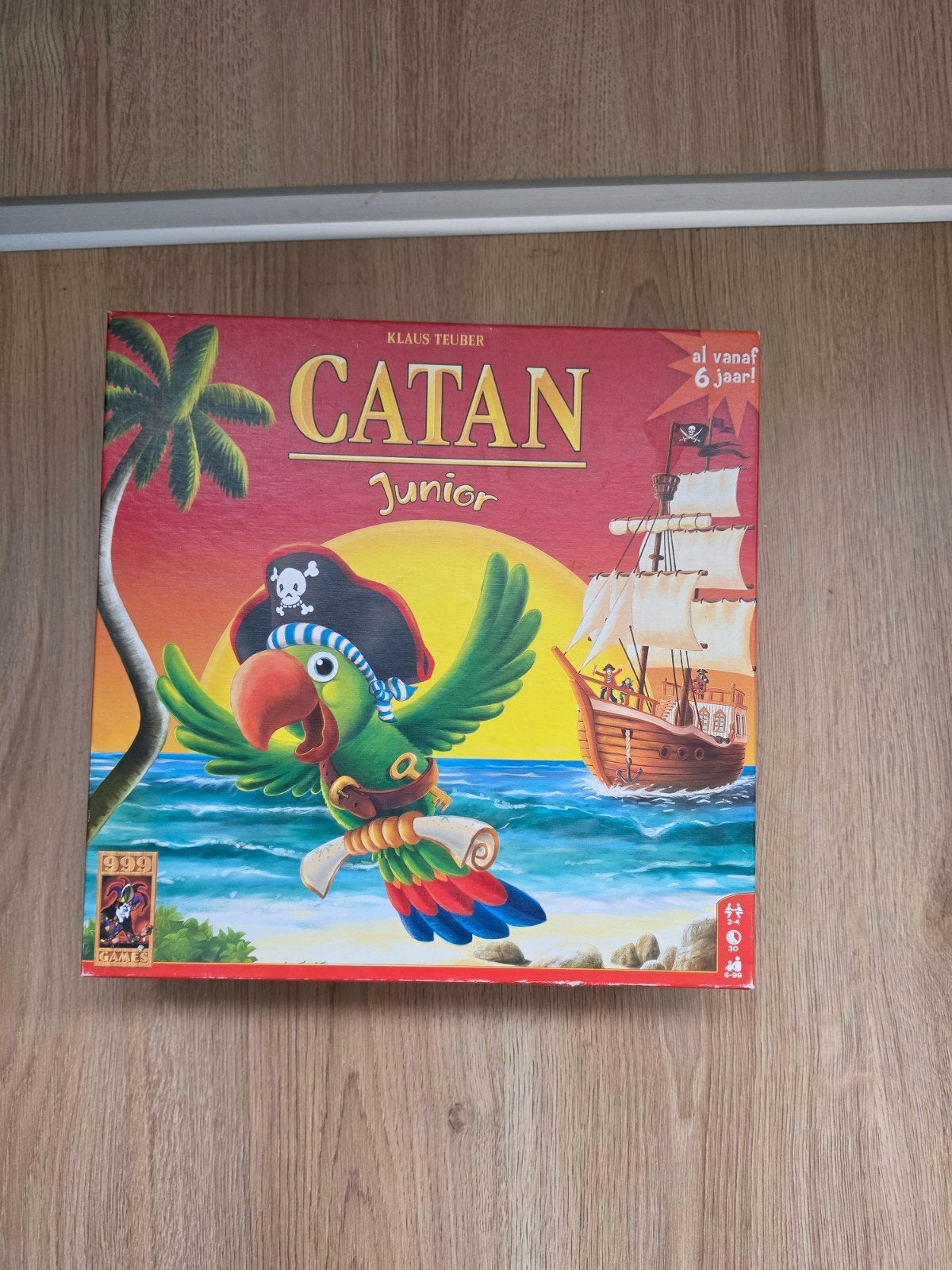 Catan Junior - Het populaire bordspel voor jonge piraten, Drie of vier spelers, Ophalen of Verzenden, Zo goed als nieuw, 999 Games