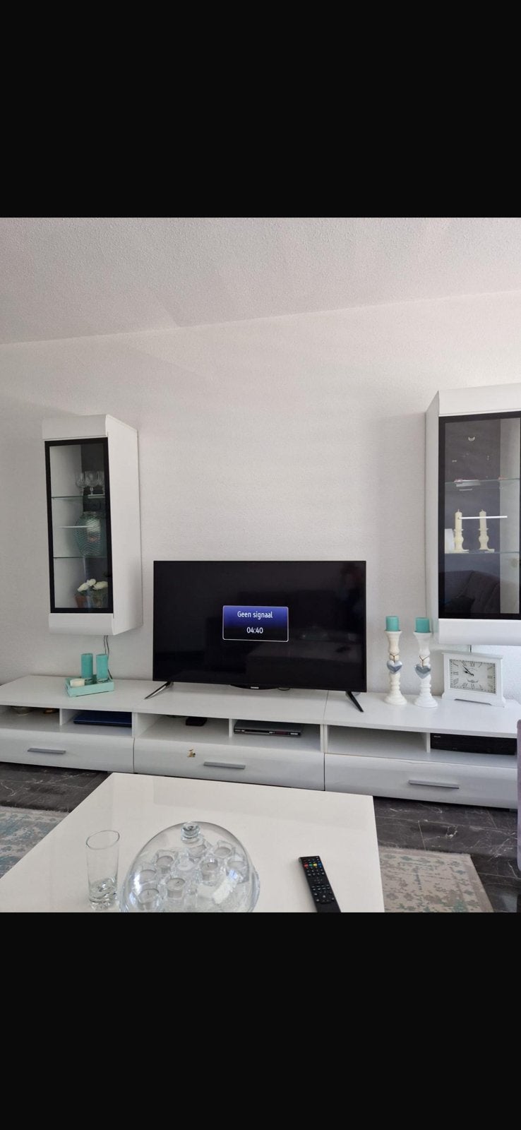 Tv kast, eettafel, 4 stoelen, Ophalen