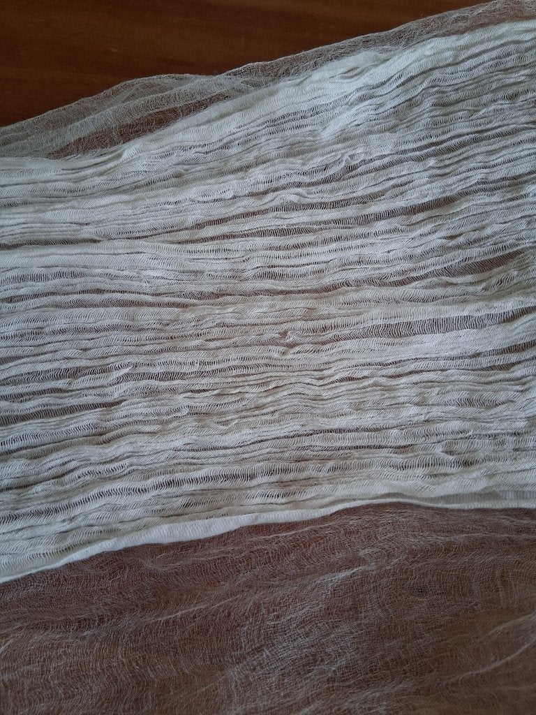 Prachtige, feestelijke  witte doorschijnende sjaal, stola., Kleding | Dames, Verzenden, Zo goed als nieuw, Maat 46/48 (XL) of groter