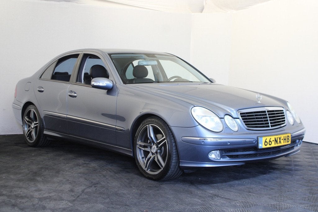 Mercedes-Benz E-Klasse 240 Avantgarde (bj 2004, automaat), Automaat, Achterwielaandrijving, Gebruikt, 2597 cc