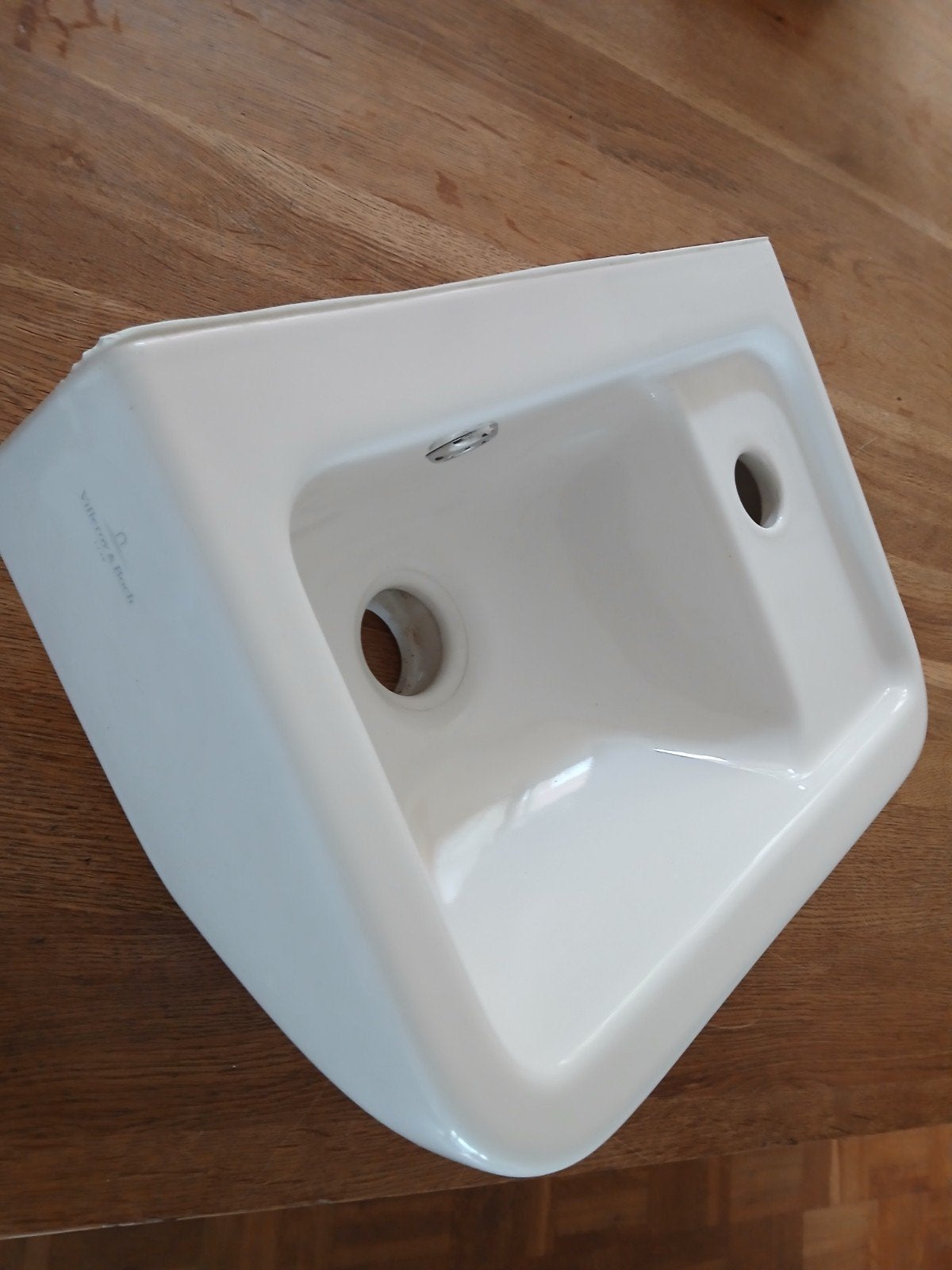 Villeroy & Boch wastafel, wit keramiek, zo goed als nieuw, Ophalen of Verzenden, Zo goed als nieuw, Wastafel