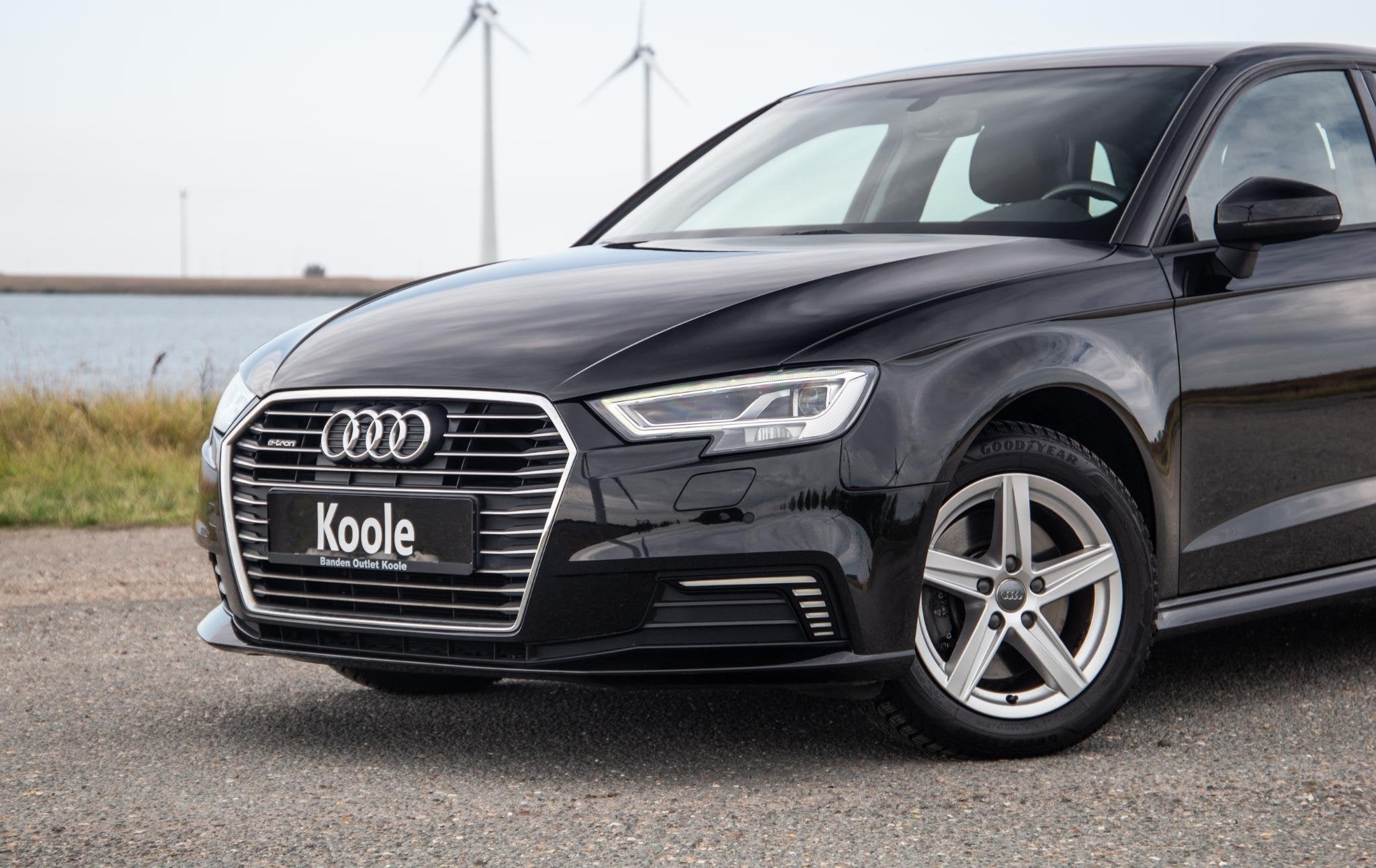 Audi A3 Sportback 40 TFSI e Edition AIRCO / CRUISE CONTROLE, Auto's, Dealer onderhouden, Stof, Gebruikt, 4 cilinders