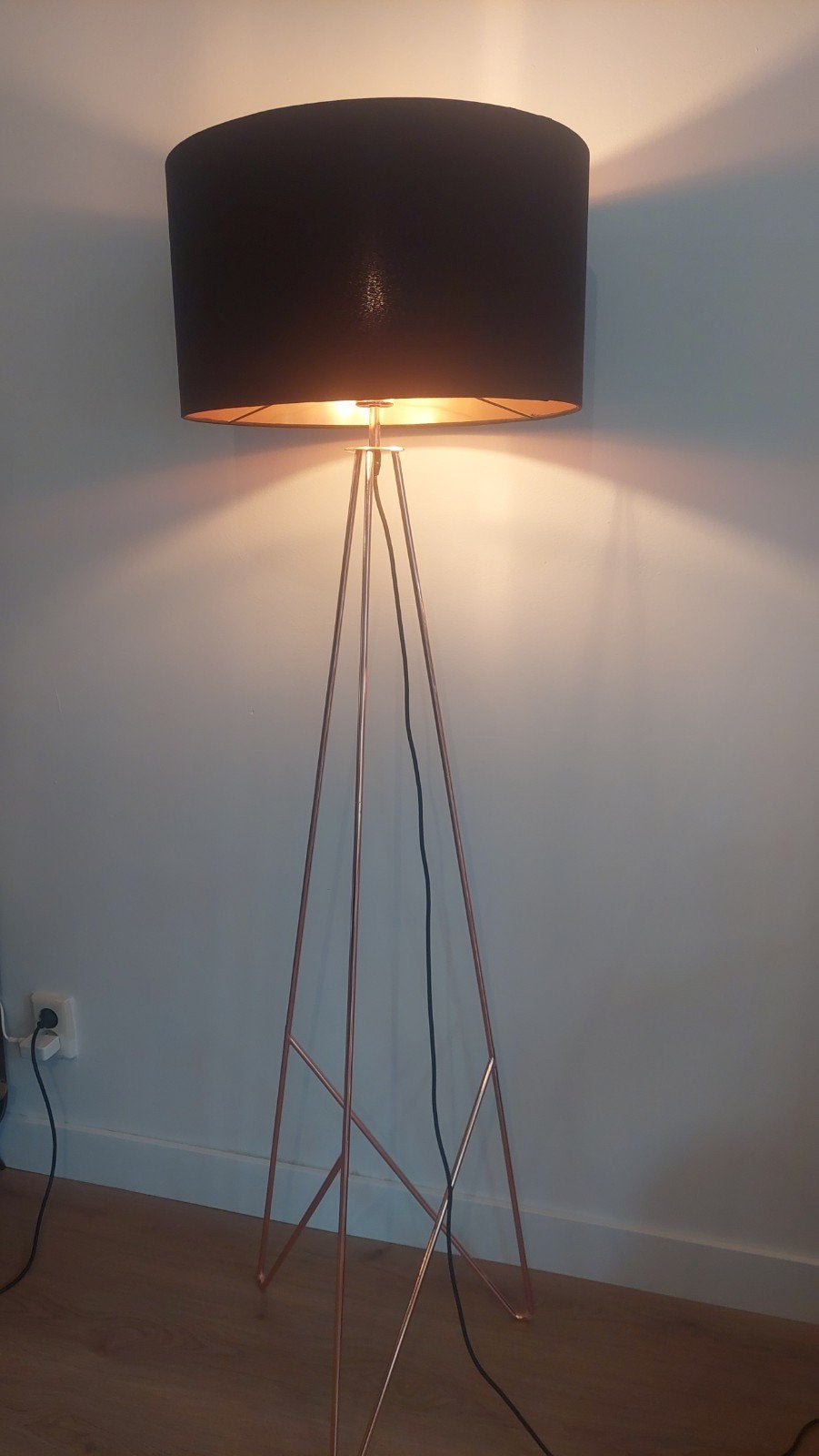 Koperkleurige Vloerlamp met Zwarte Kap - Zo goed als nieuw, Modern, Industrieel, Metaal, Zo goed als nieuw, 150 tot 200 cm