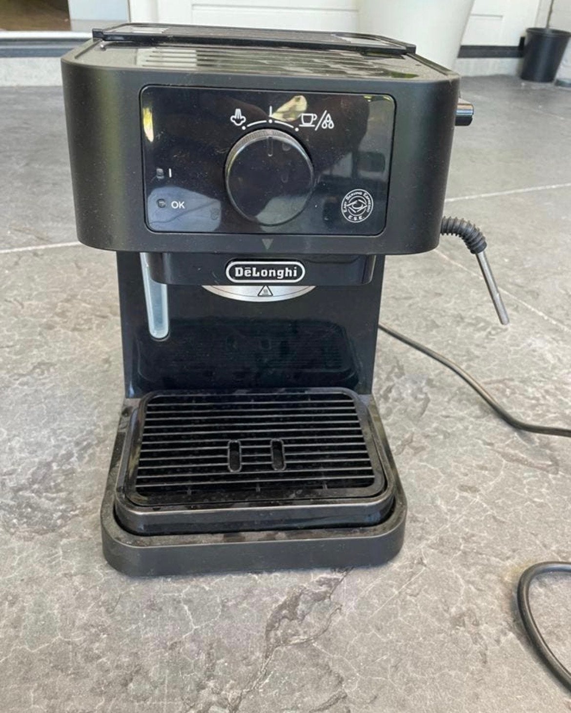 DE LONGHI Stilosa EC235.BK Espressomachine - Zwart, Ophalen, Afneembaar waterreservoir, Espresso apparaat, Gemalen koffie