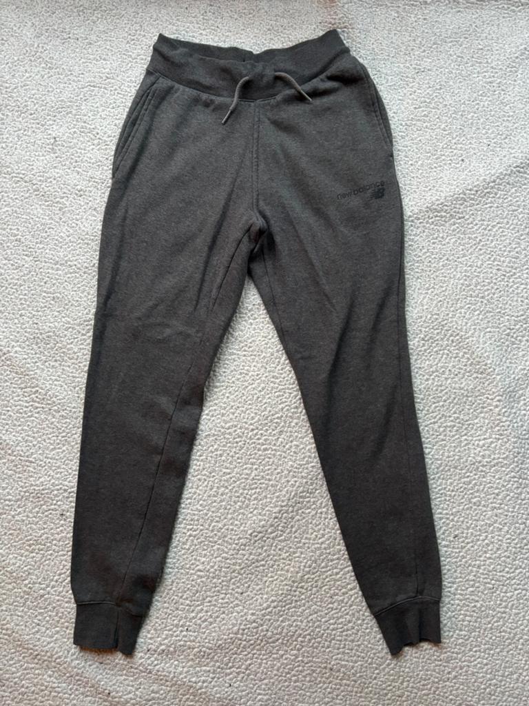 New balance broek xs 164, Kinderen en Baby's, Kinderkleding | Maat 164, Ophalen of Verzenden, Zo goed als nieuw, Jongen, Broek