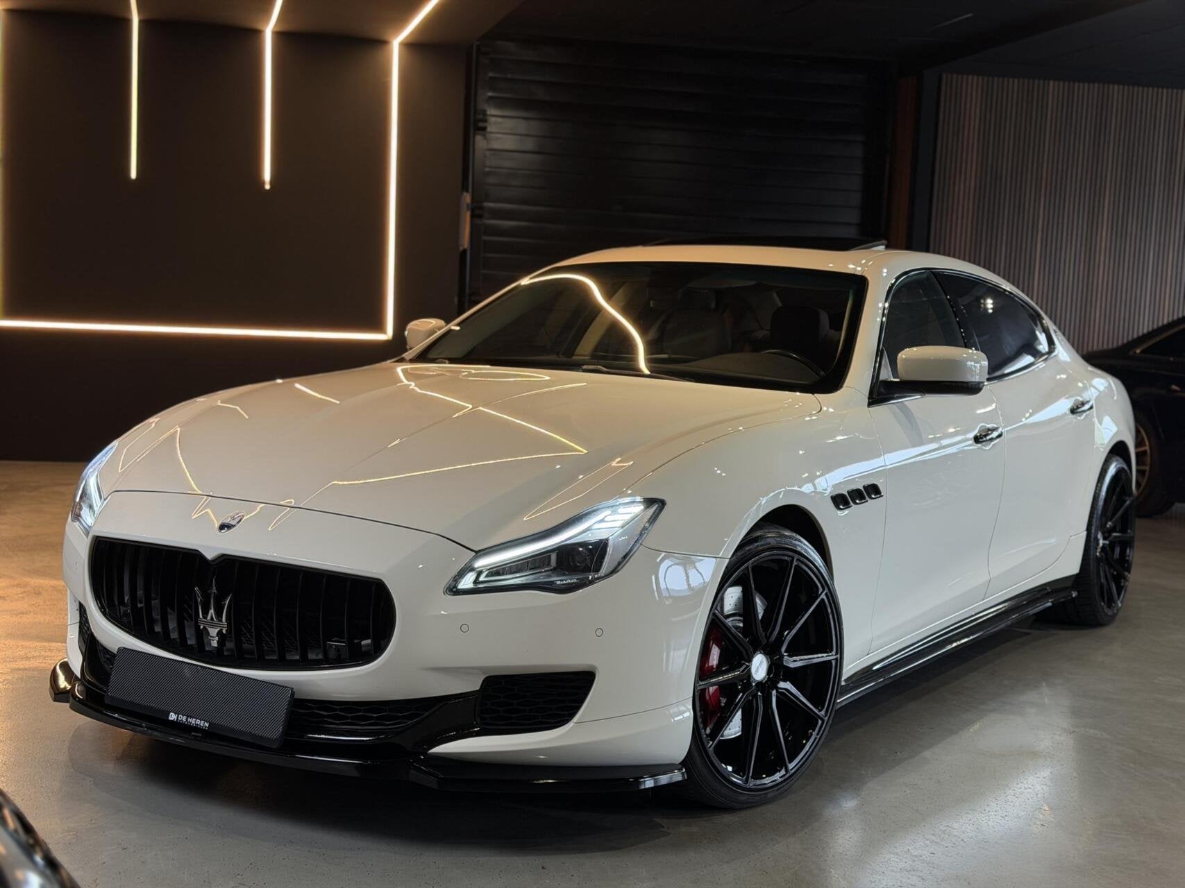 Foto 25 van Maserati Quattroporte 3.8 GTS V8|Pano|Vossen|Maxton|B&W|22"