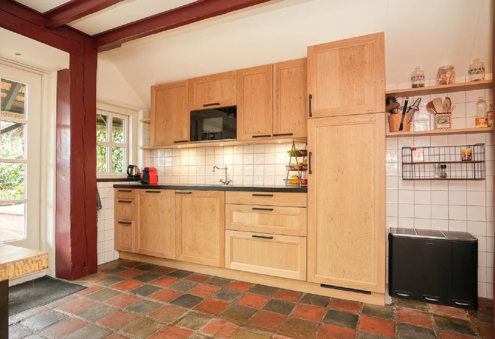 Keuken met apparatuur (3 jaar oud), Ophalen, Zo goed als nieuw