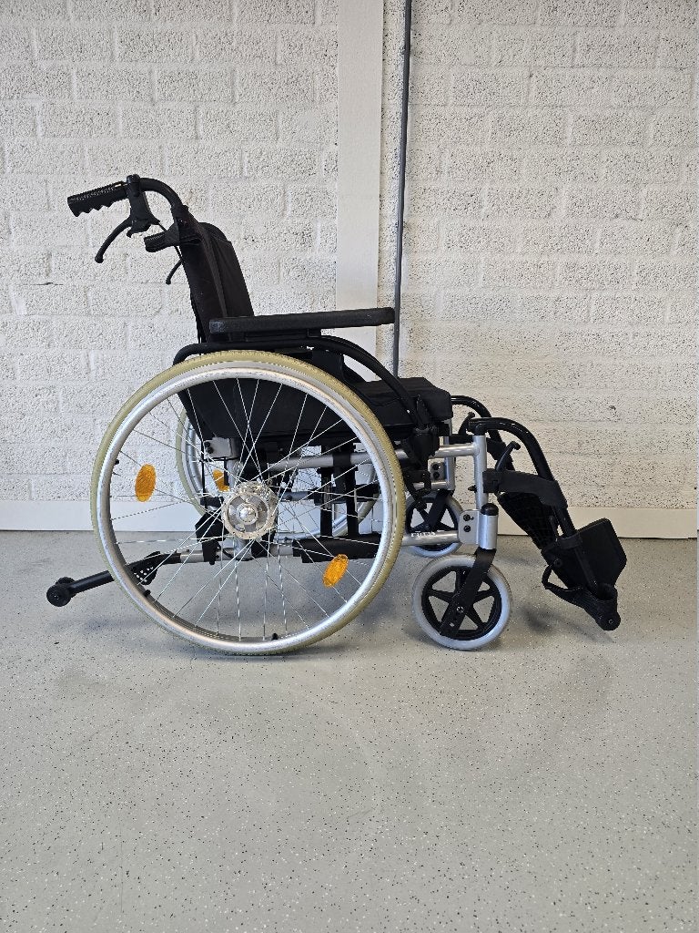 Inklapbare Breezy PariX rolstoel, handremmen begeleider, Gebruikt, BB, BB, Duwrolstoel