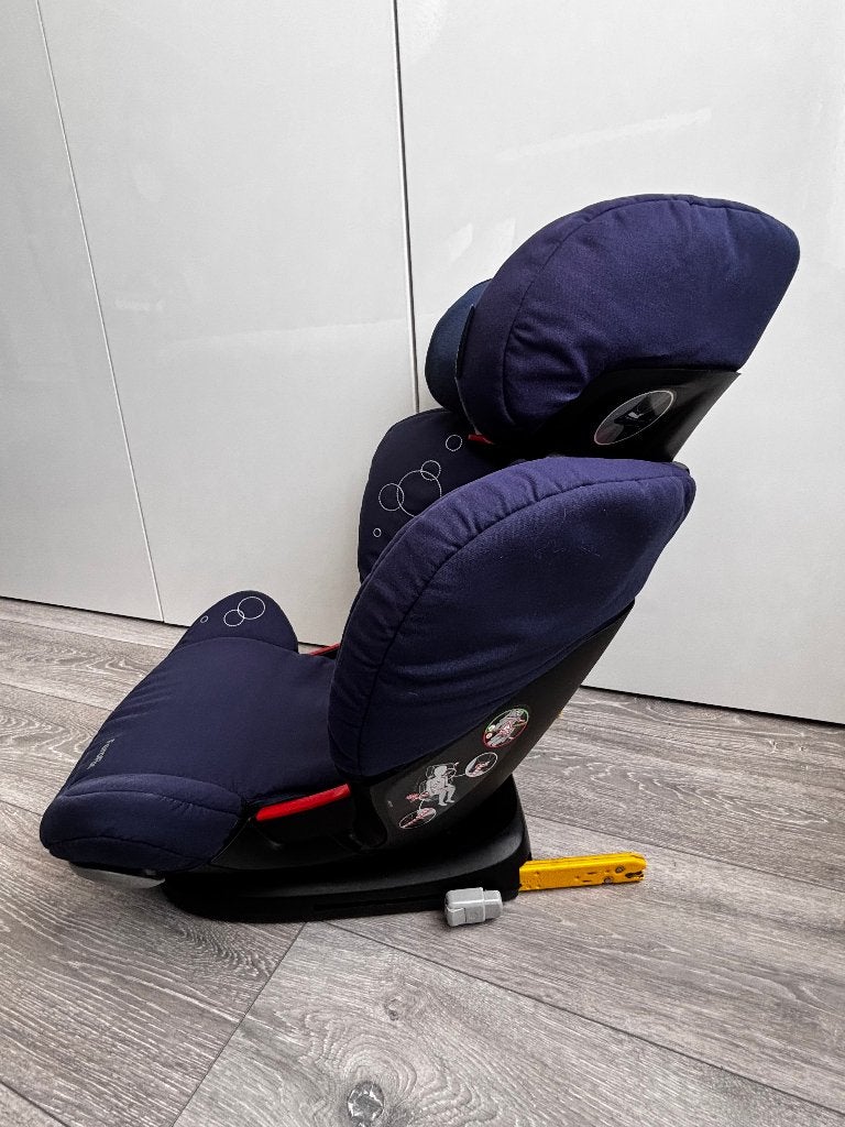 Maxi cosi autostoel Ferofix (Isofix) - 15-36kg + badstofhoes, Ophalen, Gebruikt, 15 t/m 36 kg, Verstelbare rugleuning