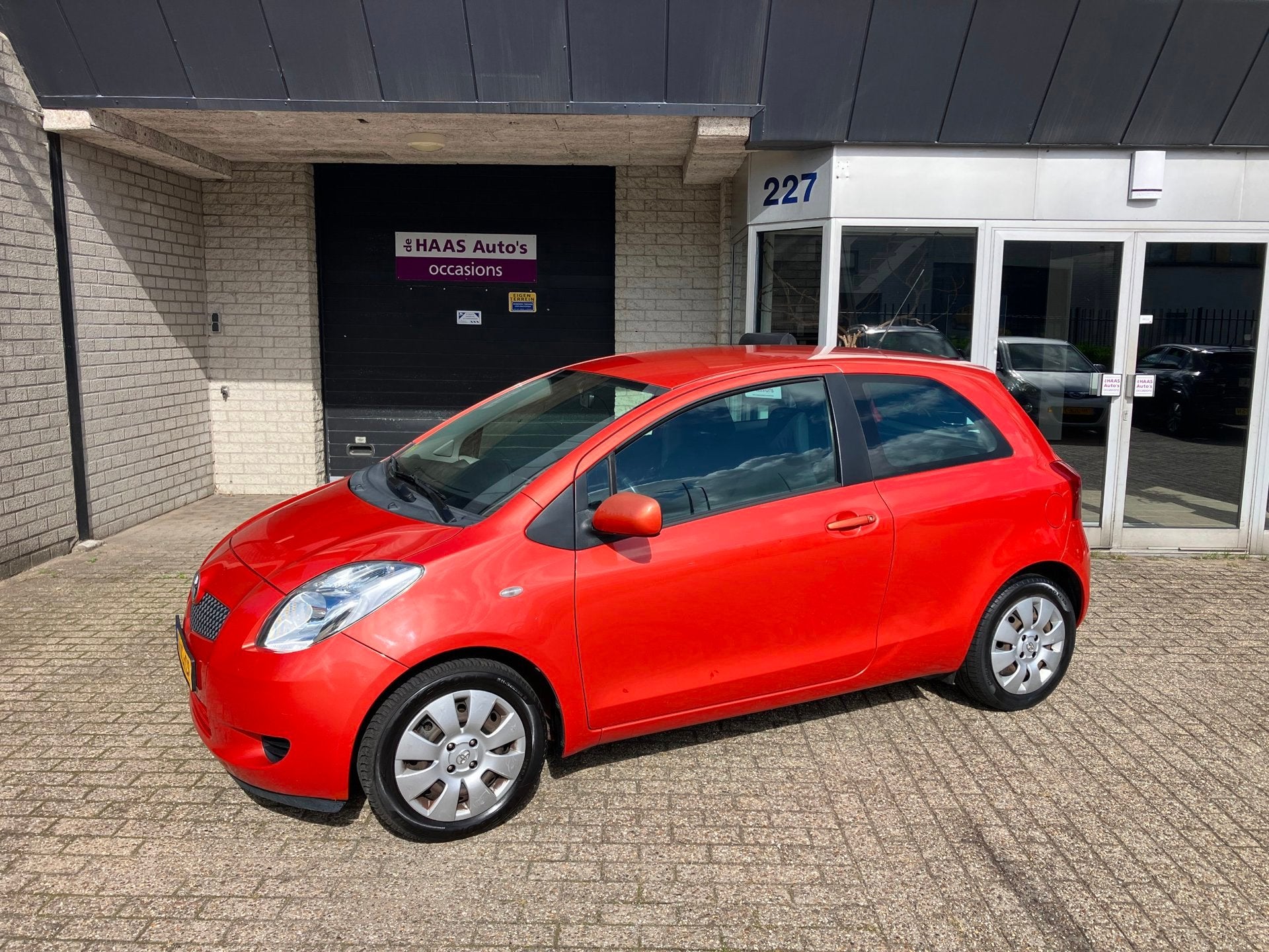 Toyota Yaris 1.3 VVTi Sol MMT / AUTOMAAT / AIRCO / APK MAART, 750 kg, Origineel Nederlands, Bedrijf, 17 km/l