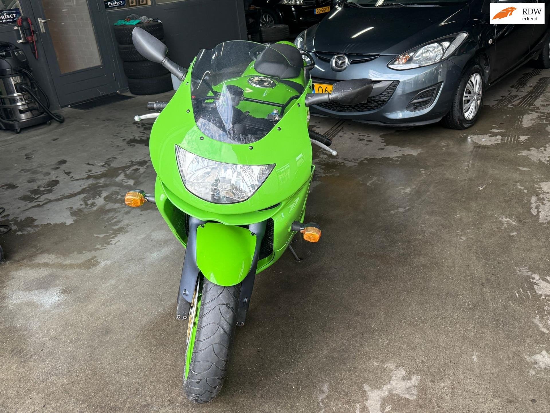 Kawasaki Sport Ninja ZX-9R, 899 cc, Sport, Meer dan 35 kW, Jellinghausstraat 20
5048 AZ  TILBURG, NL