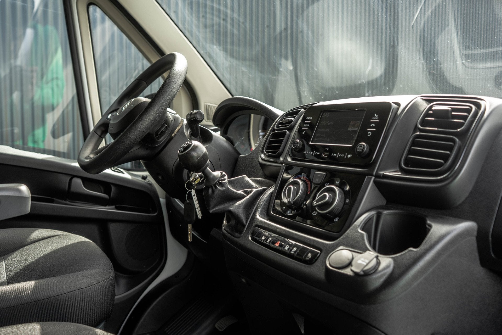 Citroën Jumper 2.2 BlueHDi L4H3 | Nieuwstaat | 140 PK | Cam, Voorwielaandrijving, Stof, Gebruikt, Zwart
