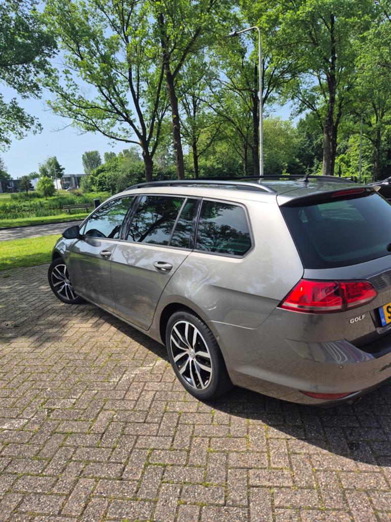 Volkswagen Golf 1.2 TSI HIGHLINE PANO Dsg-7, Auto's, 4 cilinders, 660 kg, 1300 kg, 57 €/maand