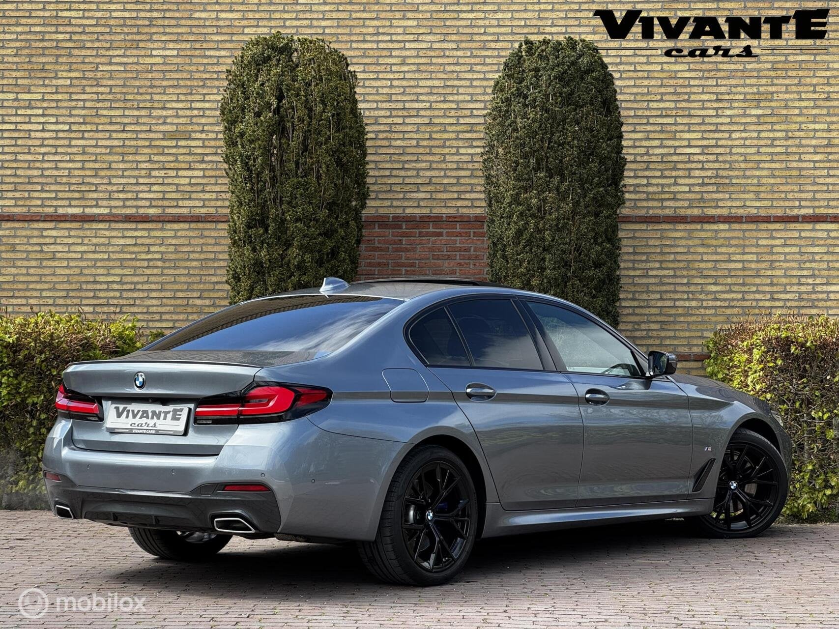 BMW 5-serie 530i M Sport High Executive Laser*Pano*H&K*Head-, Auto's, Automaat, 1998 cc, Achterwielaandrijving, Gebruikt