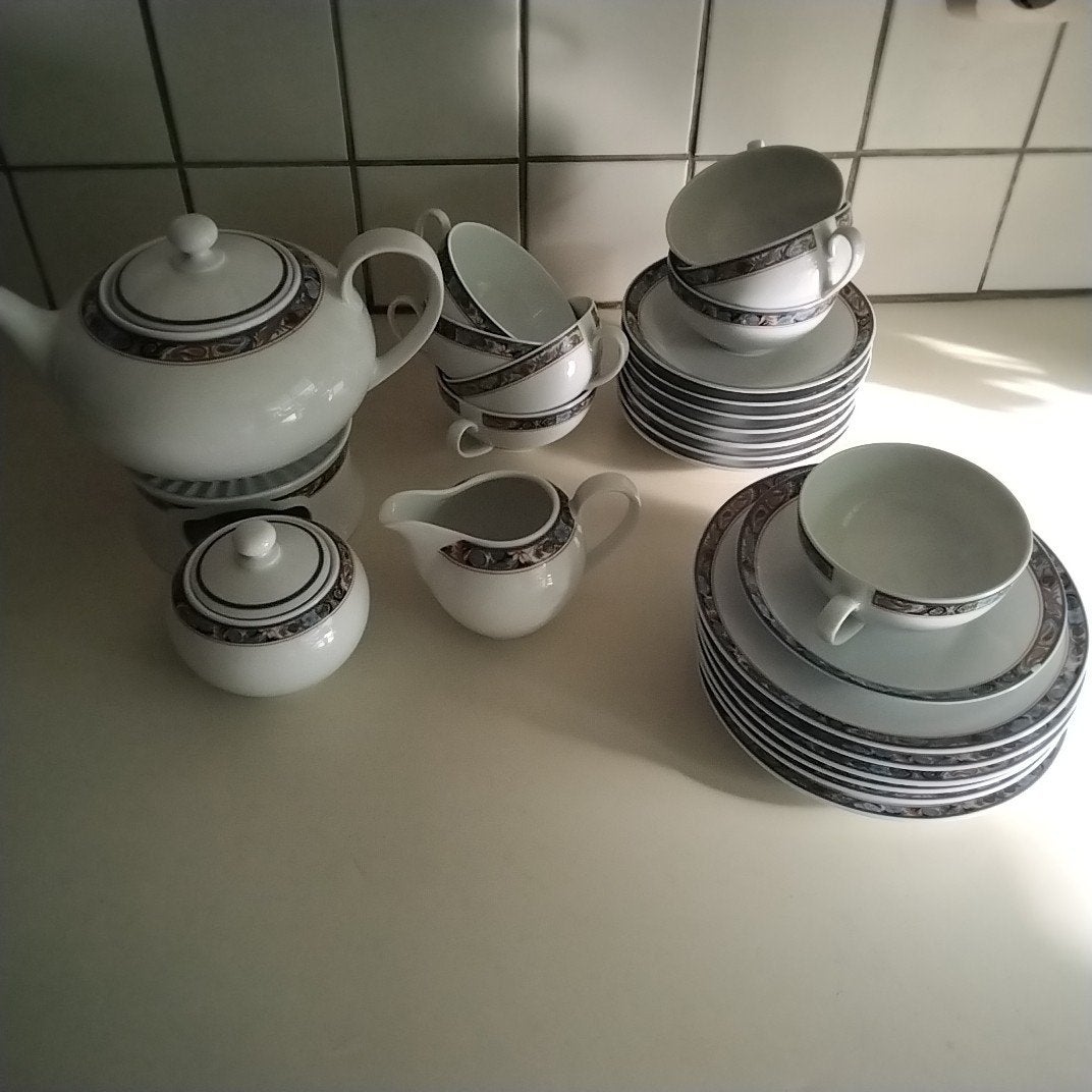 kronester / schirnding paysley rand theeservies, Ophalen of Verzenden, Porselein, Overige stijlen, Kop(pen) en/of Schotel(s)