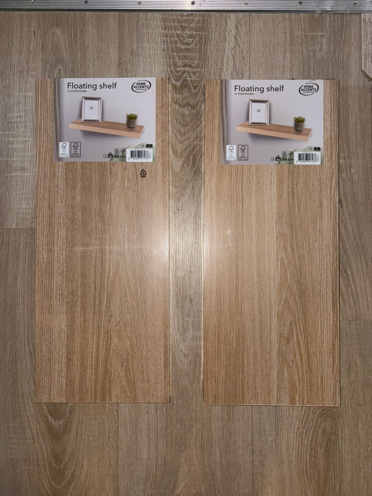 2x wandplank action, Ophalen of Verzenden, Zo goed als nieuw