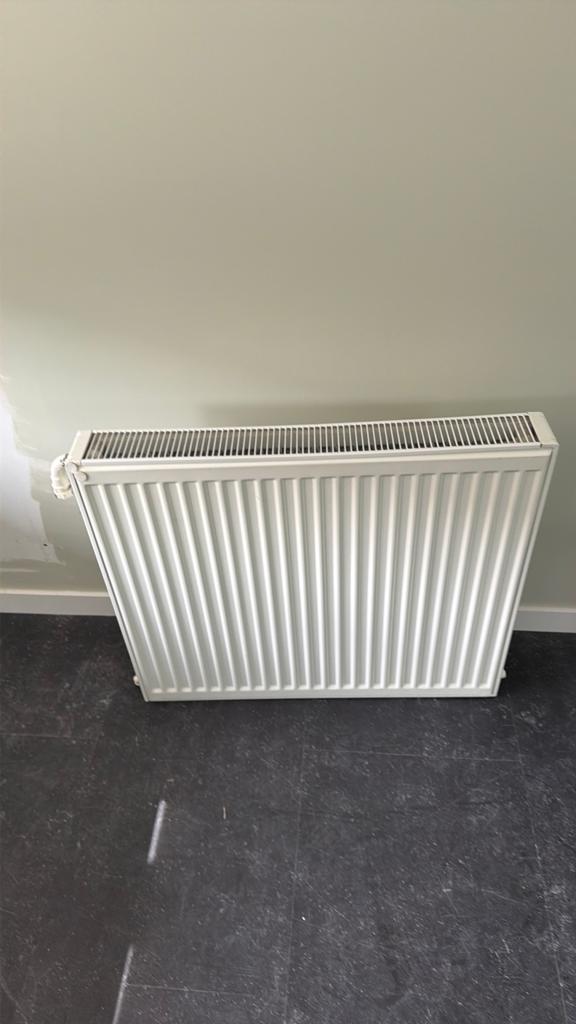 Radiator, Ophalen, 30 tot 80 cm, Radiator, Zo goed als nieuw