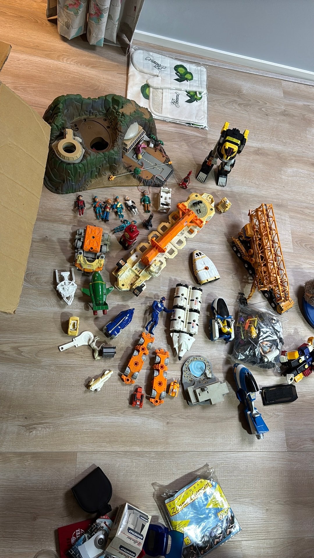 Doos speelgoed oa.. Thunderbirds, Ophalen, Gebruikt