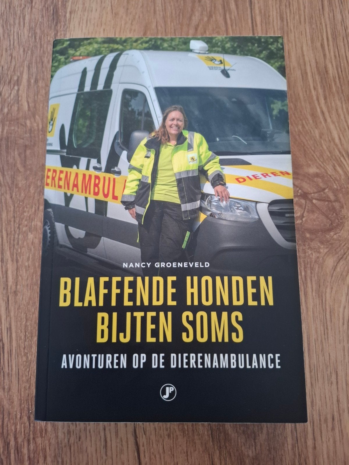 Avonturen DIERENAMBULANCE- Blaffende Honden Bijten Soms, Ophalen of Verzenden, Zo goed als nieuw, Overige