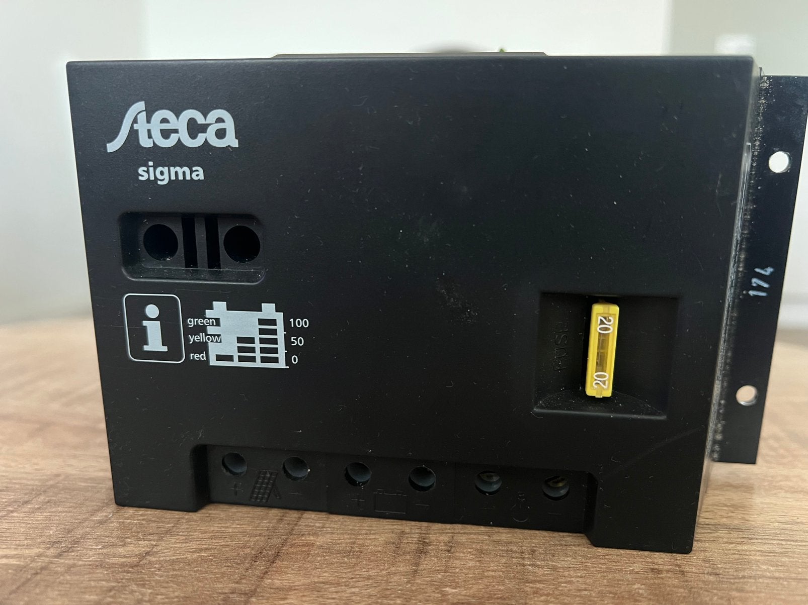 Steca Solarix Gamma voor zonnepanelen, Ophalen of Verzenden, Zo goed als nieuw