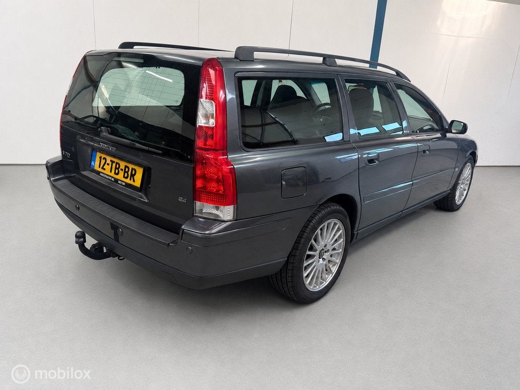 Volvo V70 2.4 Momentum NL-AUTO / LEER / 170PK, 1498 kg, 2435 cc, 170 pk, Euro 4