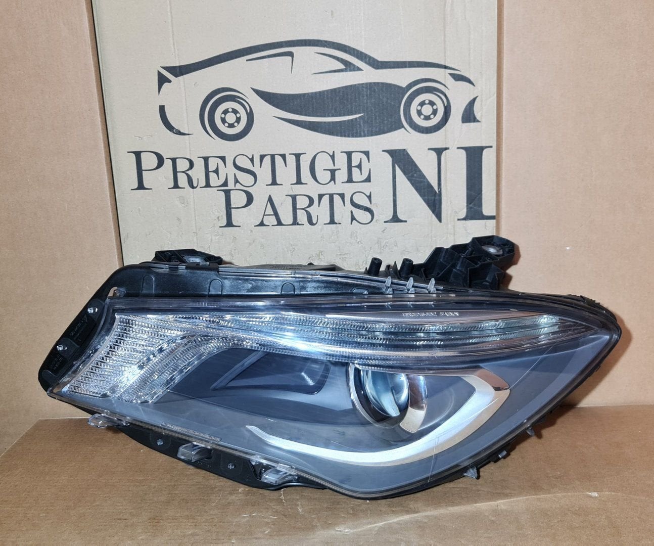 Koplamp Mercedes CLA Klasse W117 Bi Xenon Links A1179065100, Auto-onderdelen, Gebruikt, -, -, Ophalen of Verzenden