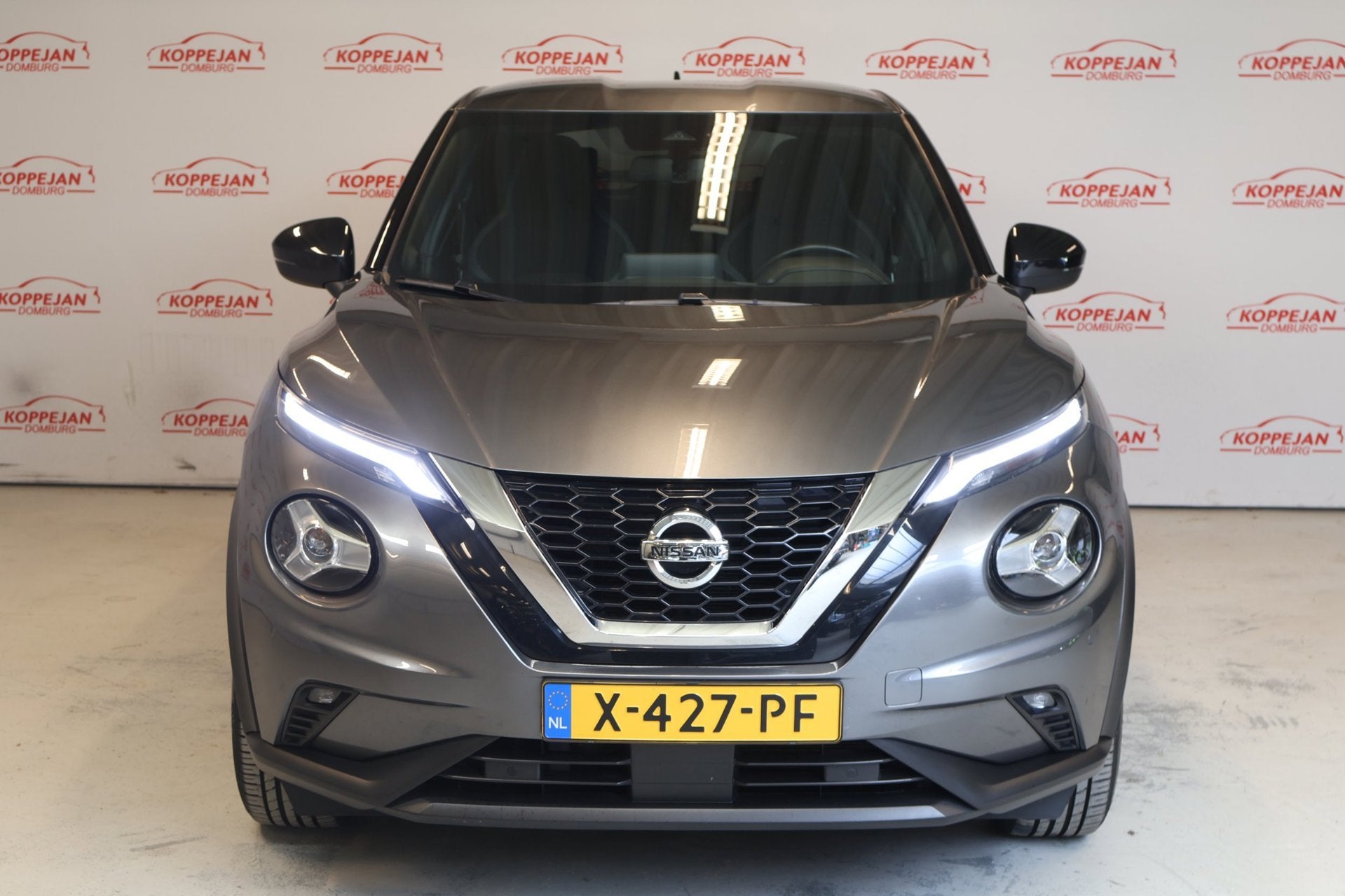 Nissan Juke 1.0 DIG-T N-Connecta, Trekhaak, Keyless, Camera,, Stof, Handgeschakeld, 3 cilinders, SUV of Terreinwagen