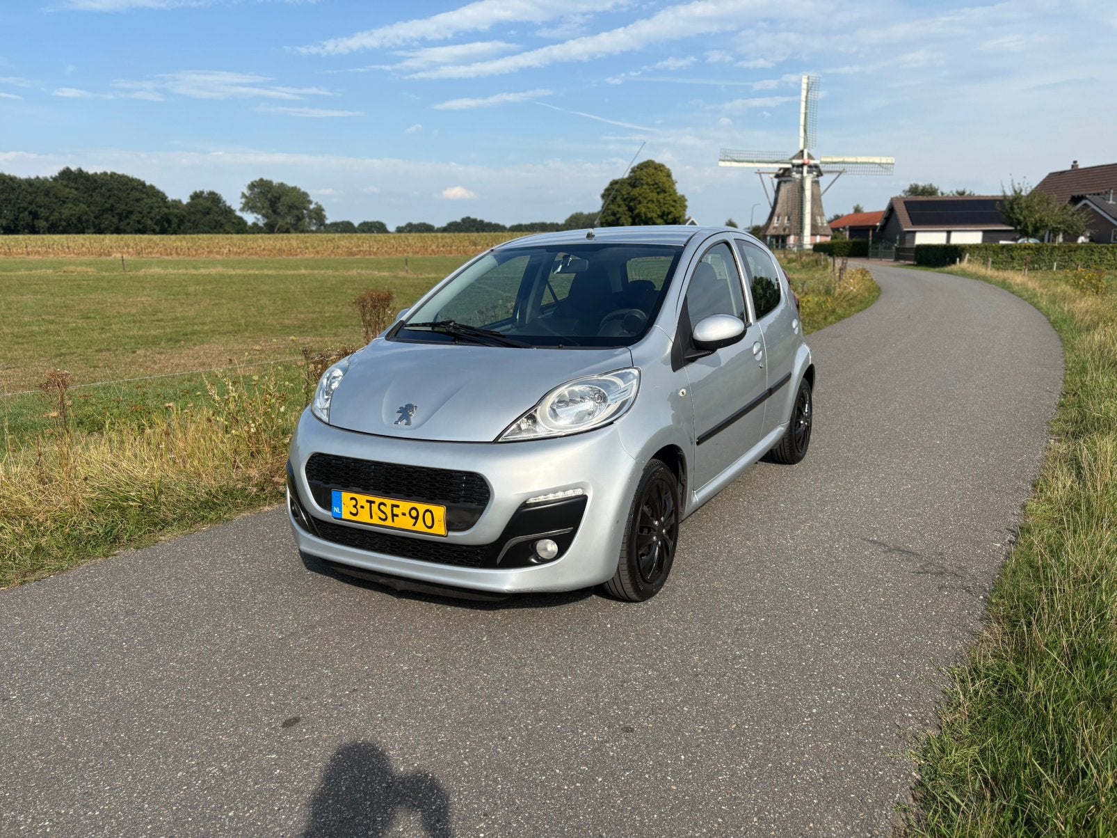 Peugeot 107 1.0 12V 5DR 2014 Grijs, Voorwielaandrijving, 4 stoelen, Origineel Nederlands, Bedrijf