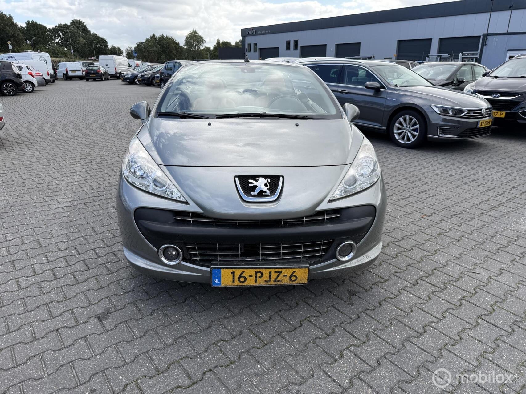 Peugeot 207 CC 1.6 VTi cabrio clima leer, Auto's, Voorwielaandrijving, 15 km/l, Gebruikt, 4 cilinders
