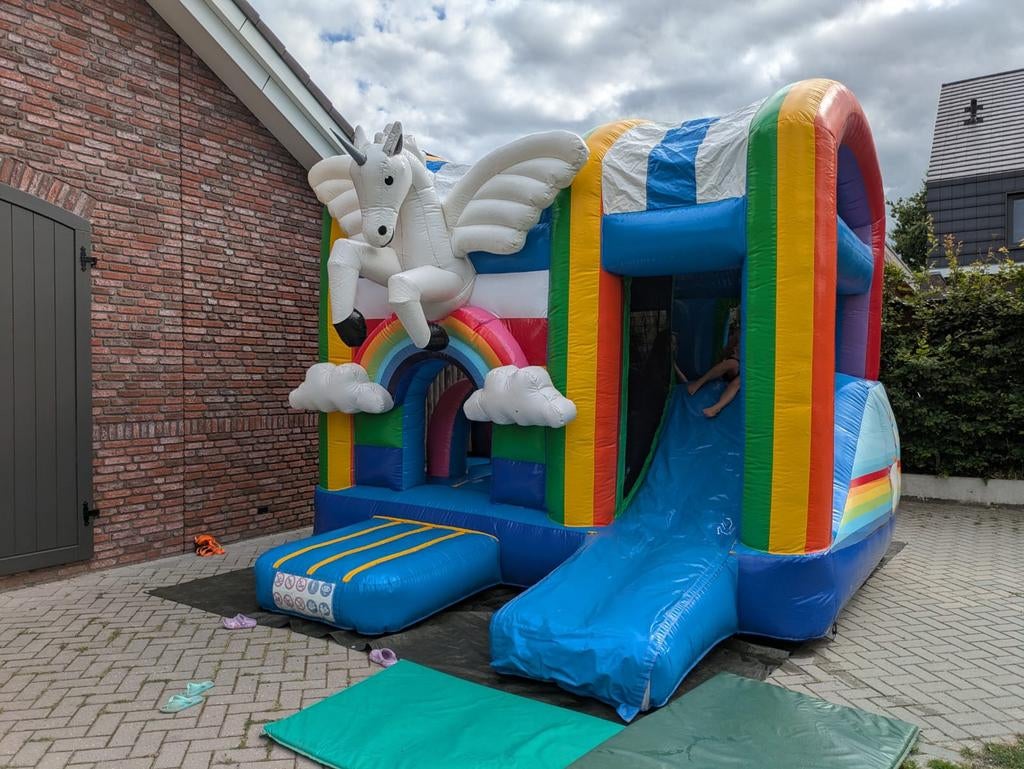 Unicorn springkussen te huur, Ophalen, Zo goed als nieuw, Overige