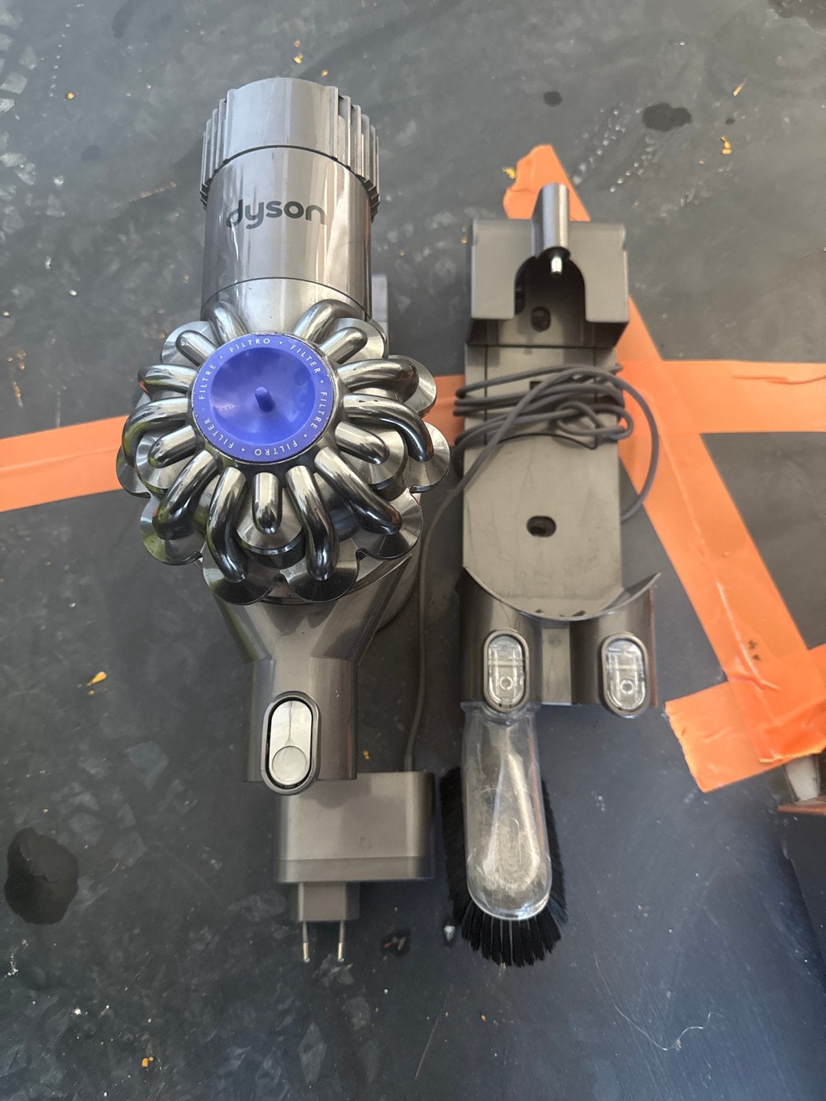 Dyson V6 Steelstofzuiger - Onderdelen/Reparatie, Draadloos, Ophalen of Verzenden, Dyson, Niet werkend