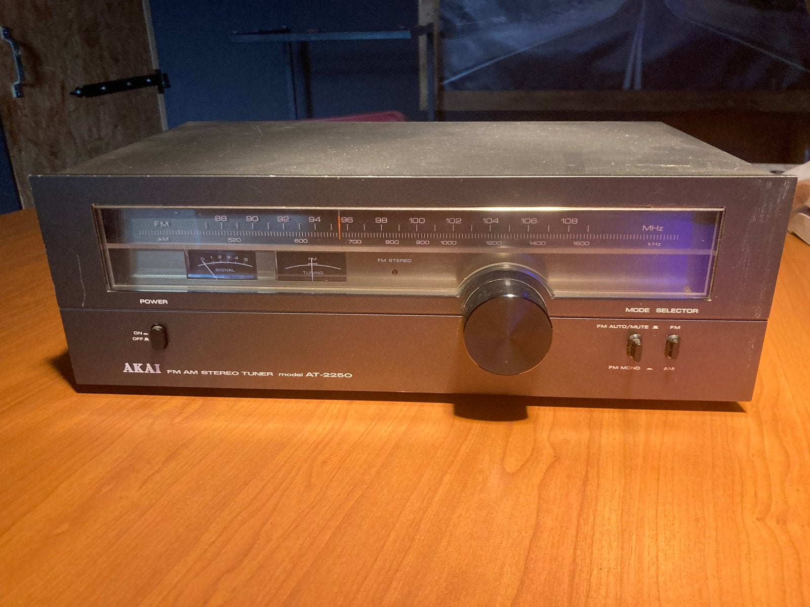 Akai AT-2250 FM AM Stereo Tuner - Vintage Audio, Ophalen of Verzenden, Gebruikt, Analoog