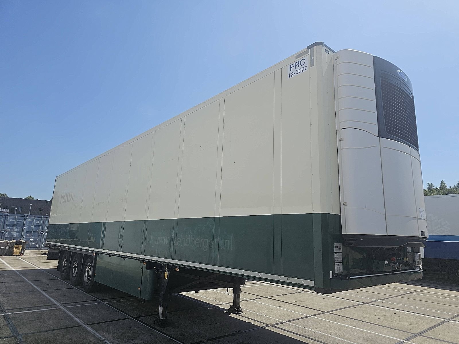SCHMITZ SKO 24 FP 45 COOL carrier 2x lift axle, Overige kleuren, Origineel Nederlands, Bedrijf, Aanhangers en Opleggers