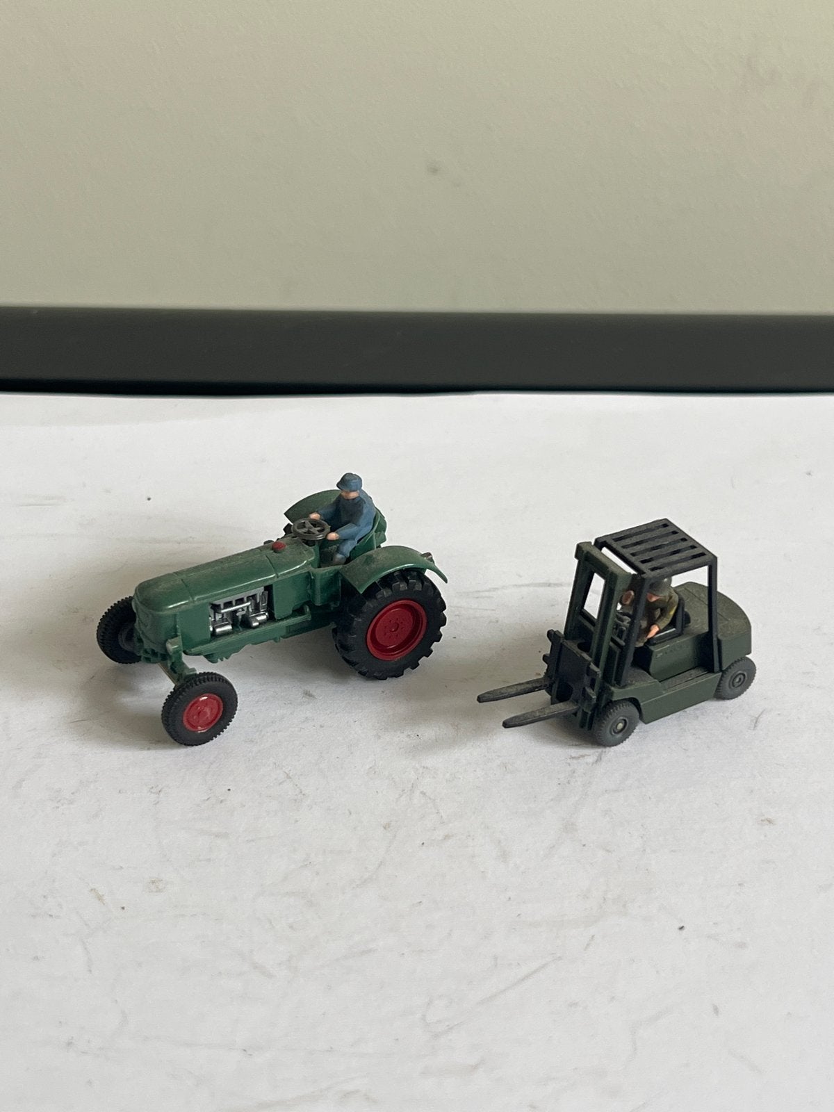 Wiking Still Heftruck en Tractor met Bestuurders, Ophalen of Verzenden, Gebruikt