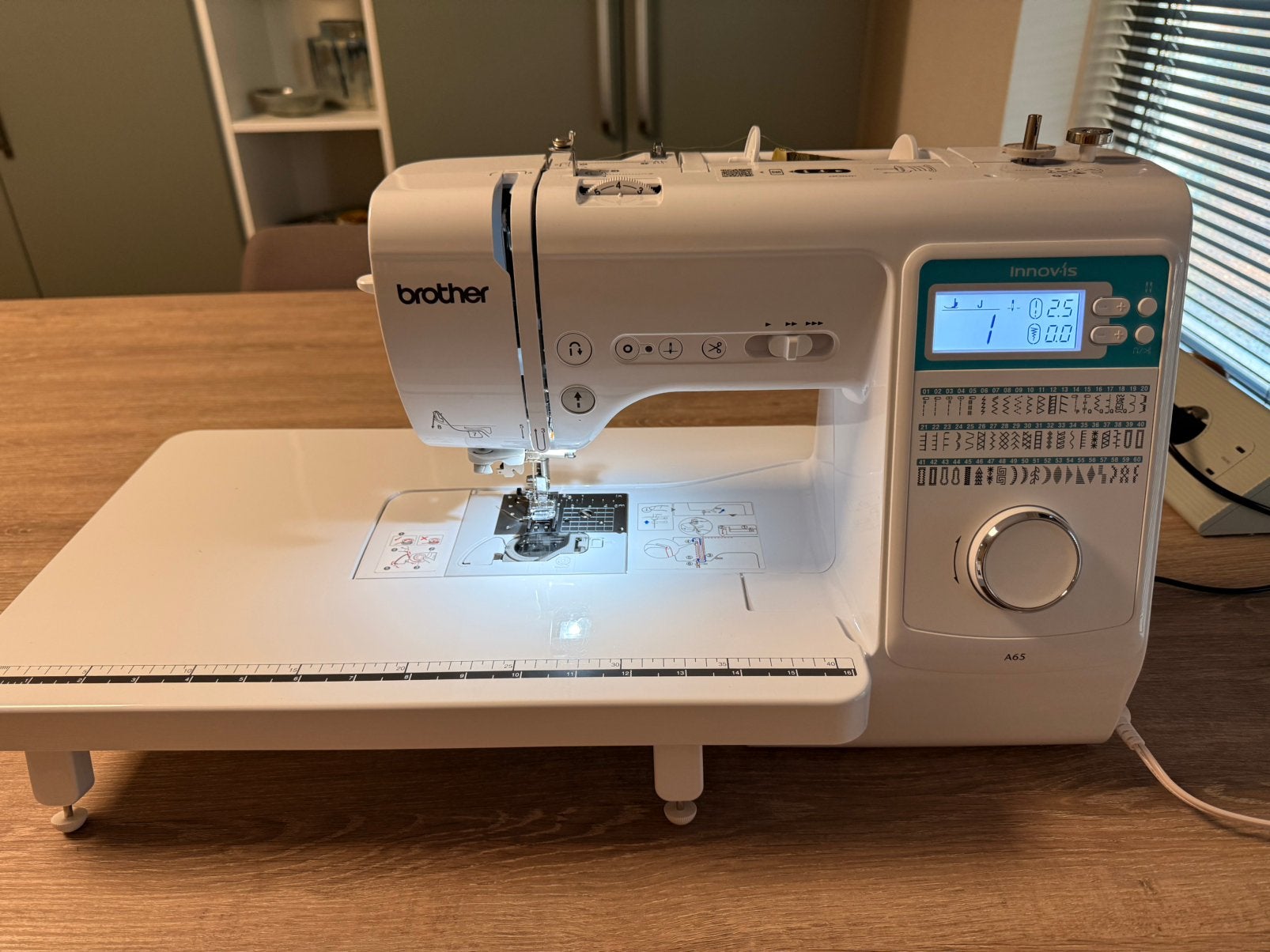 Brother Innovis A65, Ophalen, Zo goed als nieuw, Naaimachine, Brother