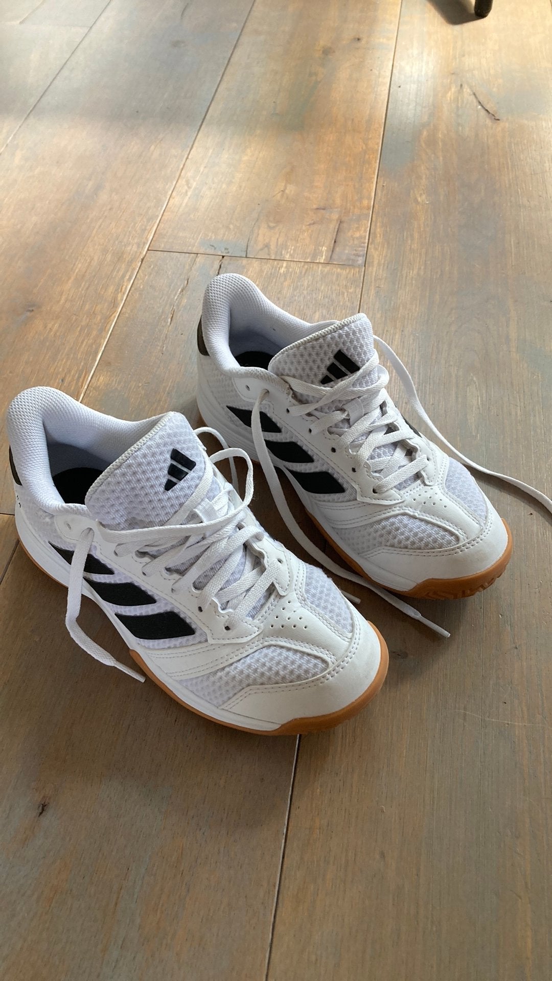 Sportschoenen, Ophalen of Verzenden, Zo goed als nieuw, Schoenen