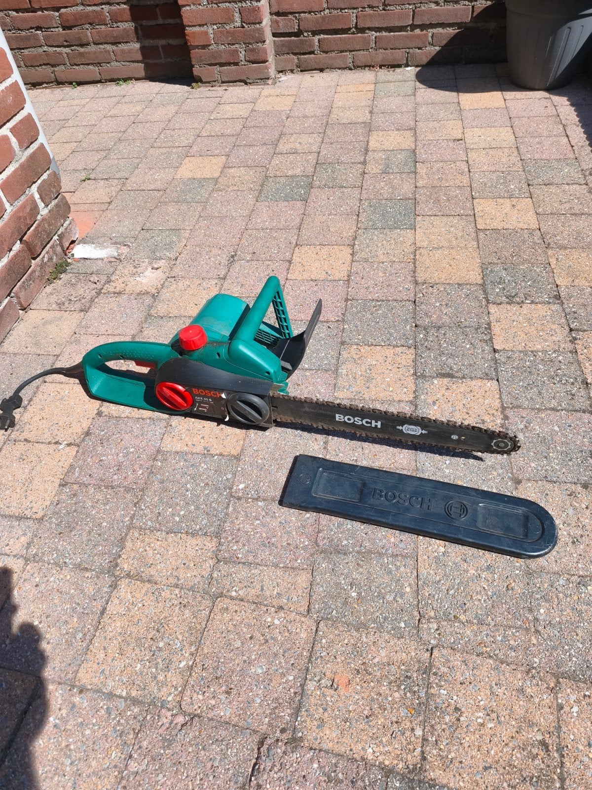 BOSCH ELEKTRISCHE KETTINGZAAG  40CM, Ophalen, 70 mm of meer, Kettingzaag, 1200 watt of meer