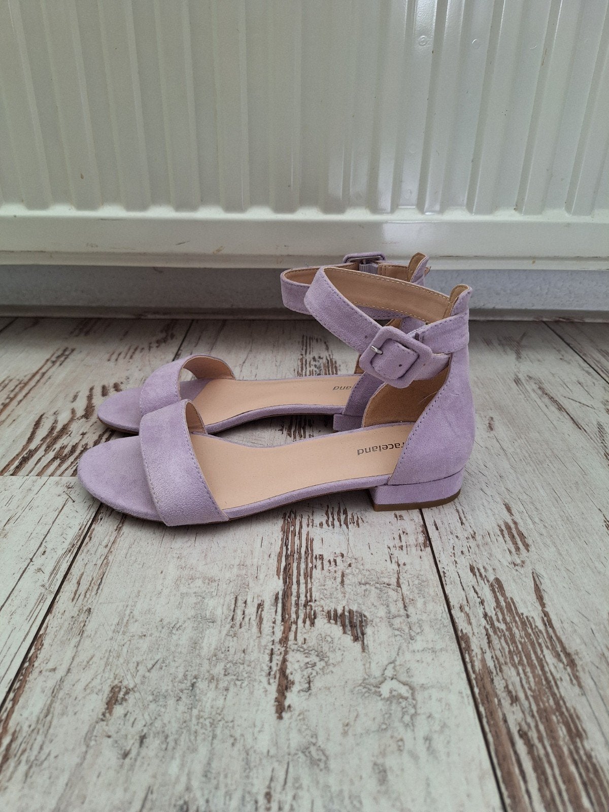 Nieuw lila sandaaltjes met enkelbandje, mt 36, Ophalen of Verzenden, Nieuw, Sandalen of Muiltjes
