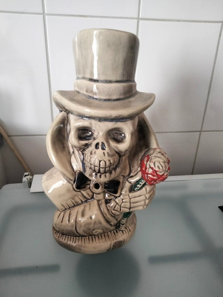 Doodskop bong, Verzamelen, Ophalen