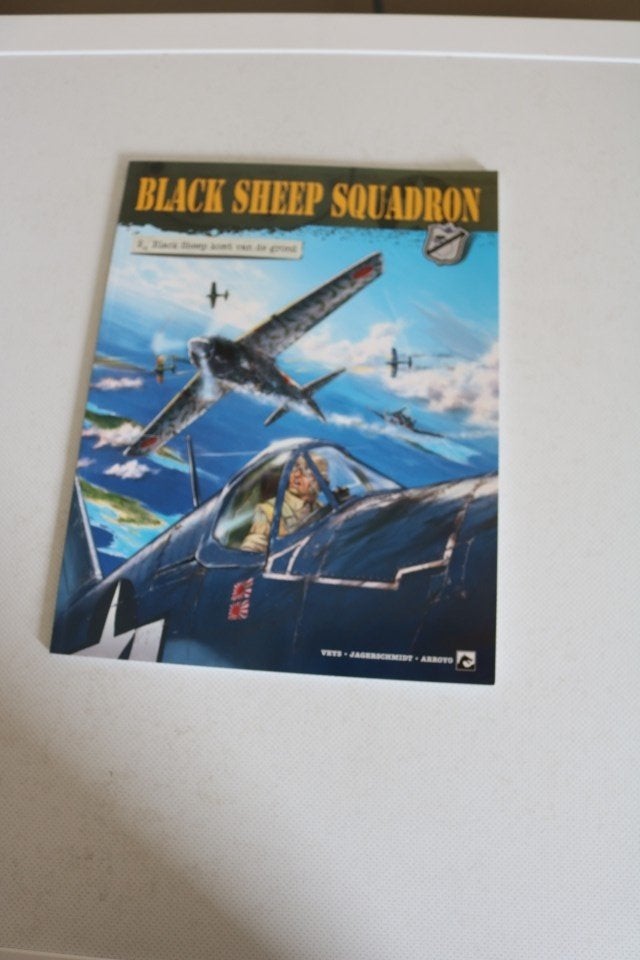 Black Sheep Squadron 2: Black sheep komt v/d grond - 1e druk, Eén stripboek, Ophalen of Verzenden, Nieuw