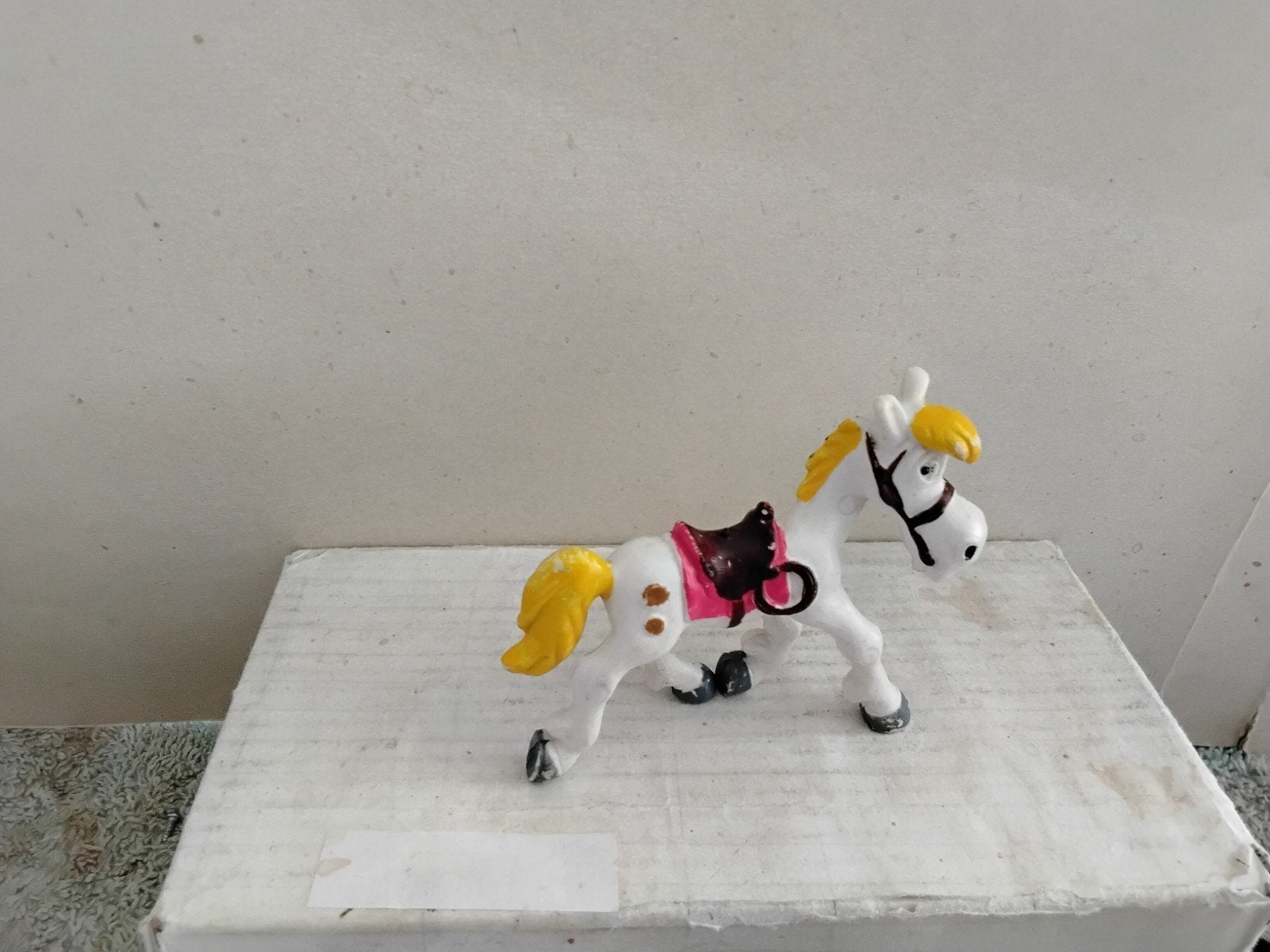 JOLLY  JUMPER  HOOGTE  IS  6,5  CM  EN  BREEDTE  7,5  CM, Ophalen of Verzenden