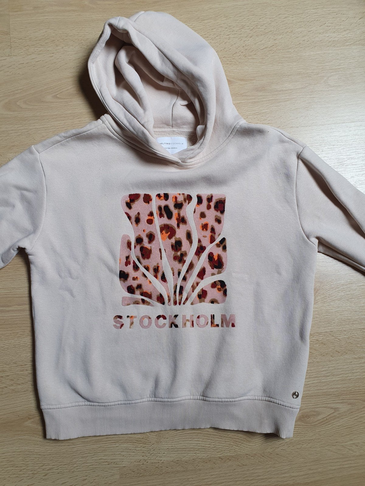 Roze hoodie met 'Stockholm' opdruk, Kleding | Dames, Truien en Vesten, Ophalen of Verzenden, Zo goed als nieuw, Roze, Maat 34 (XS) of kleiner