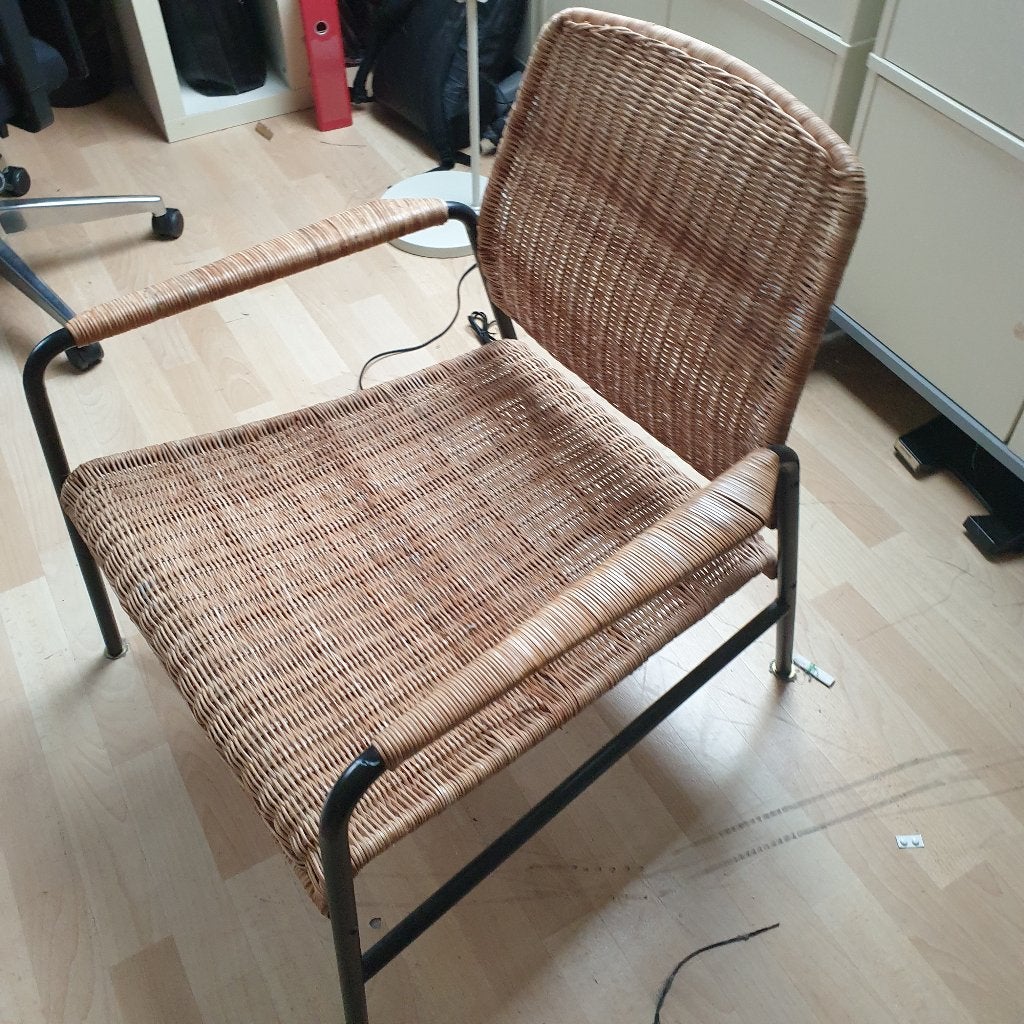 rieten IKEA stoel, Huis en Inrichting, Ophalen, Deze stoel past bij allerlei stijlen., Kunststof, Bruin