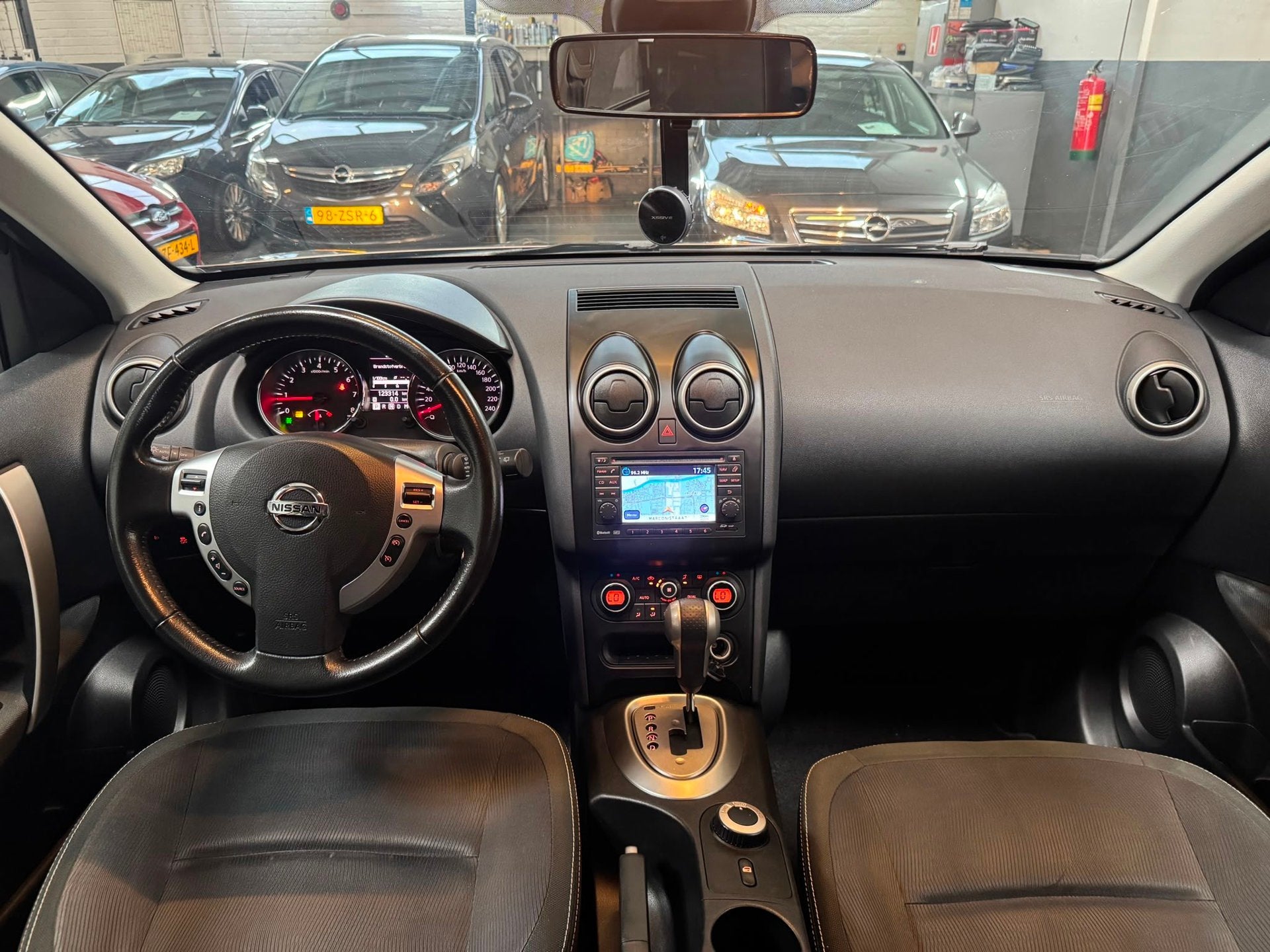 Nissan Qashqai 2.0 Acenta 4WD |AUT|CAMERA|CRUISE|STOEL.VERW|, Auto's, Nissan, Stof, Gebruikt, Zwart, Bruin