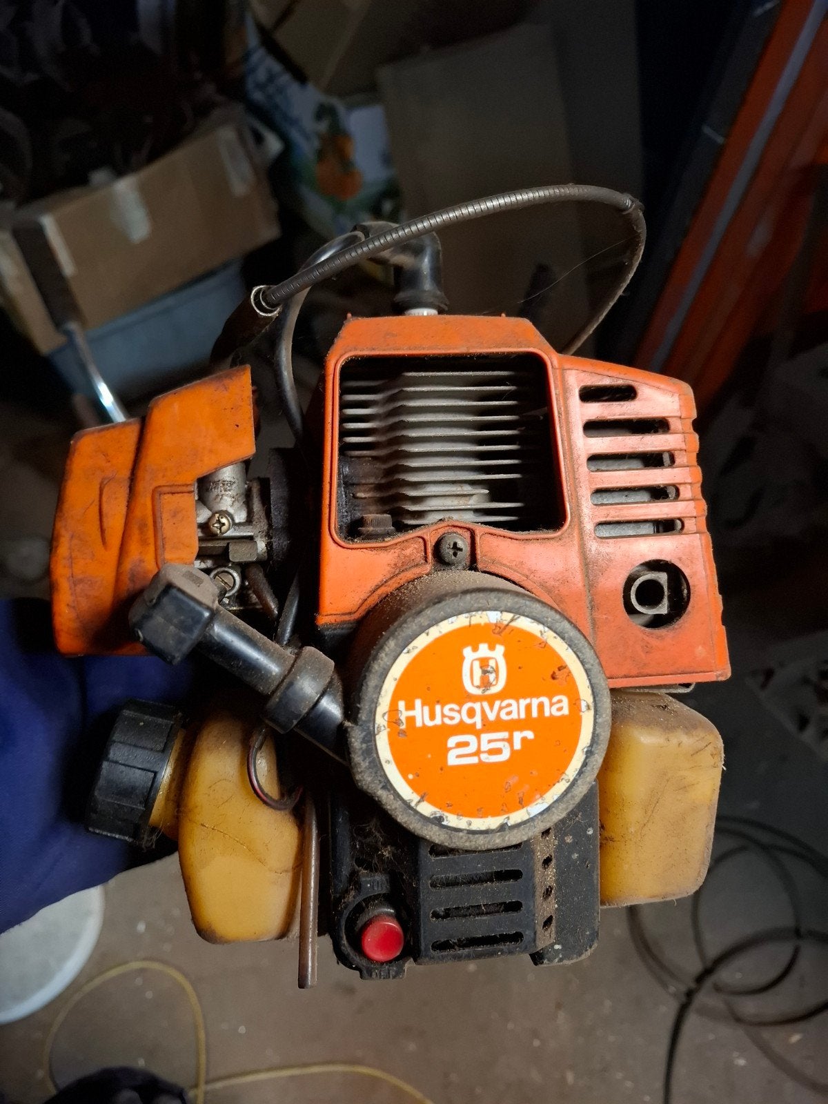 Husqvarna 25R bosmaaier met compressie, Ophalen